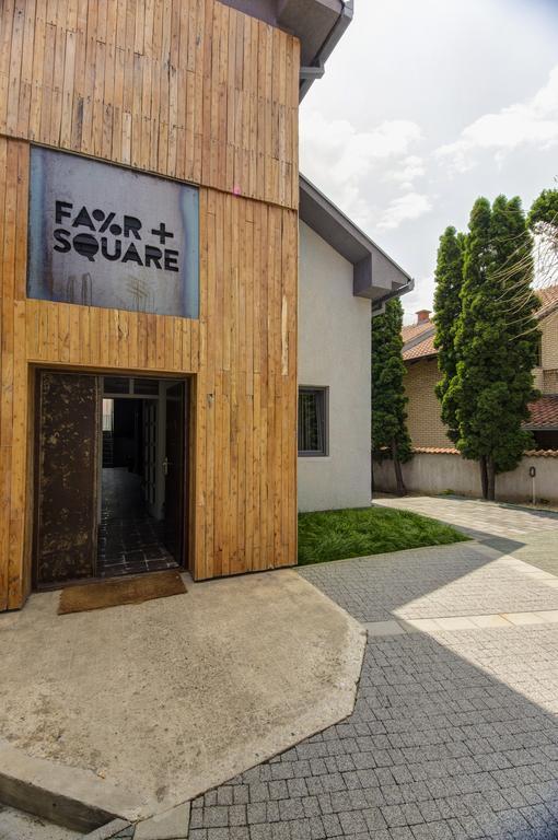 Hostel Fair And Square Belgrado Exterior foto