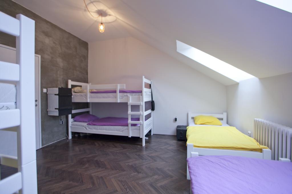 Hostel Fair And Square Belgrado Habitación foto